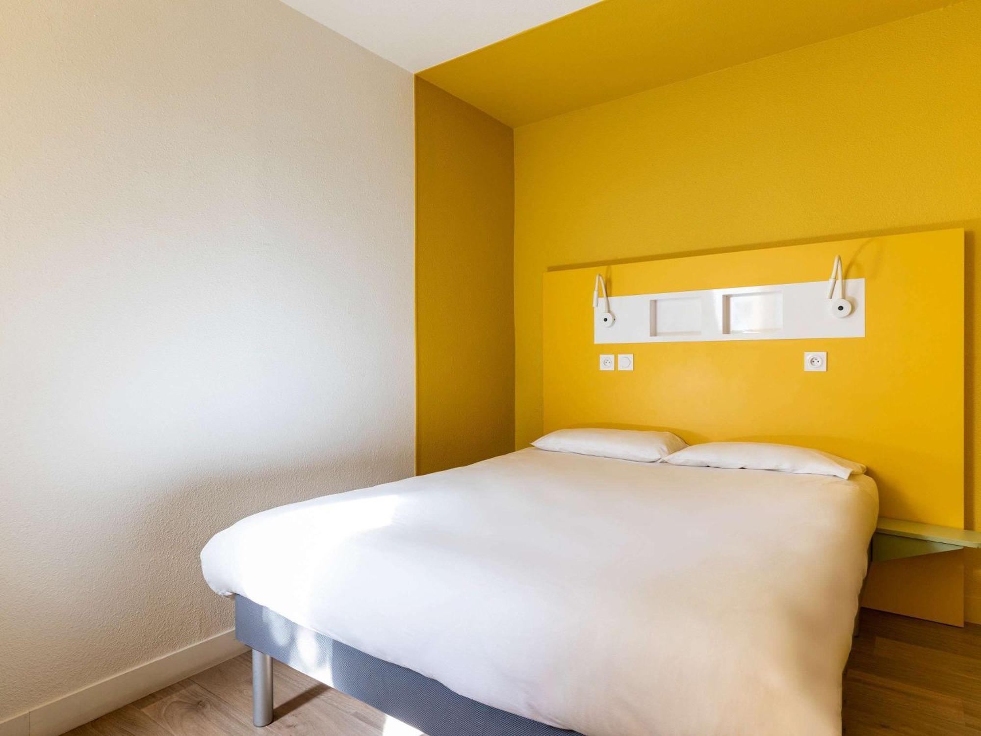 Ibis Budget Lyon Est Saint Quentin Fallavier エクステリア 写真
