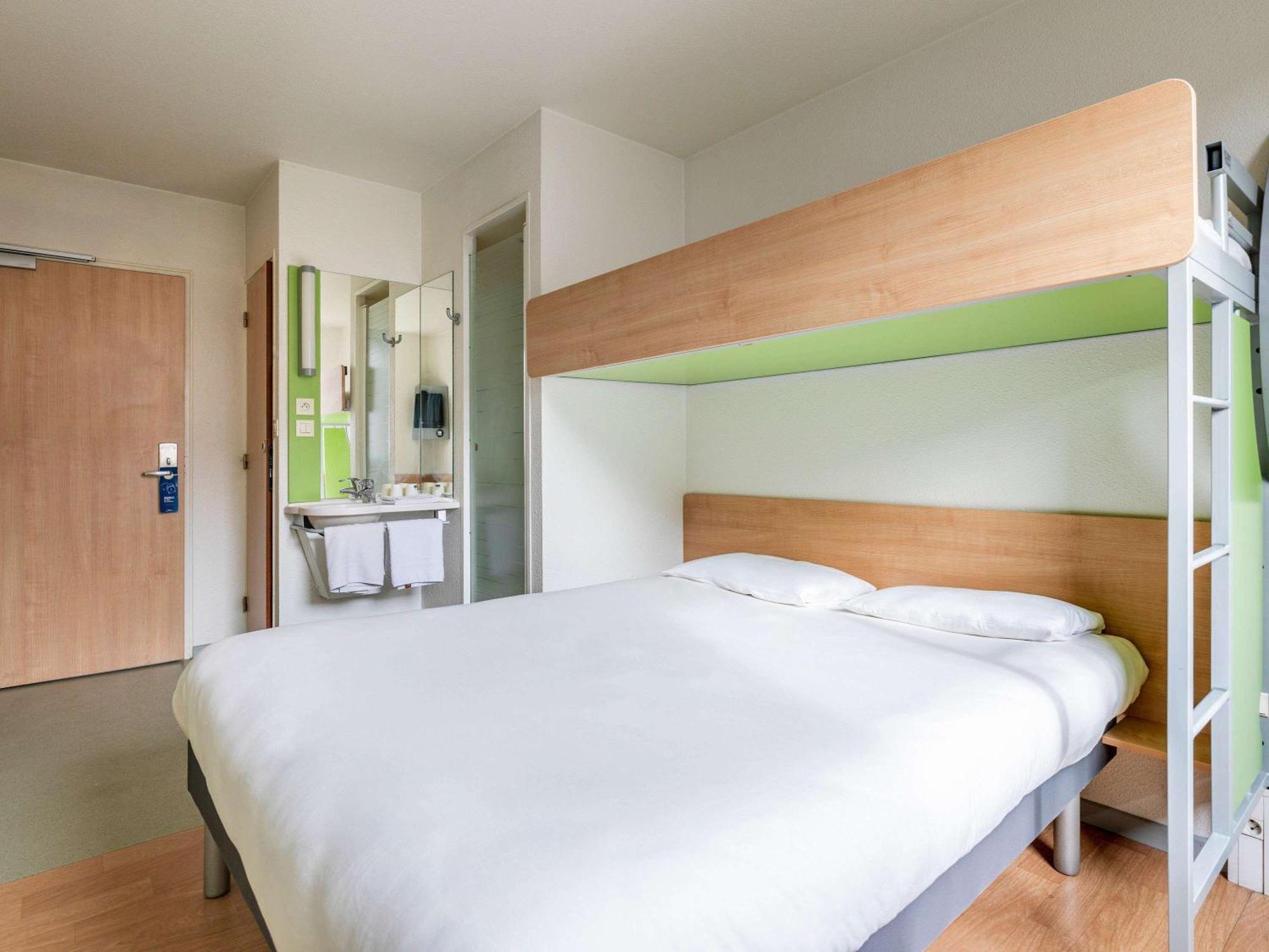 Ibis Budget Lyon Est Saint Quentin Fallavier エクステリア 写真