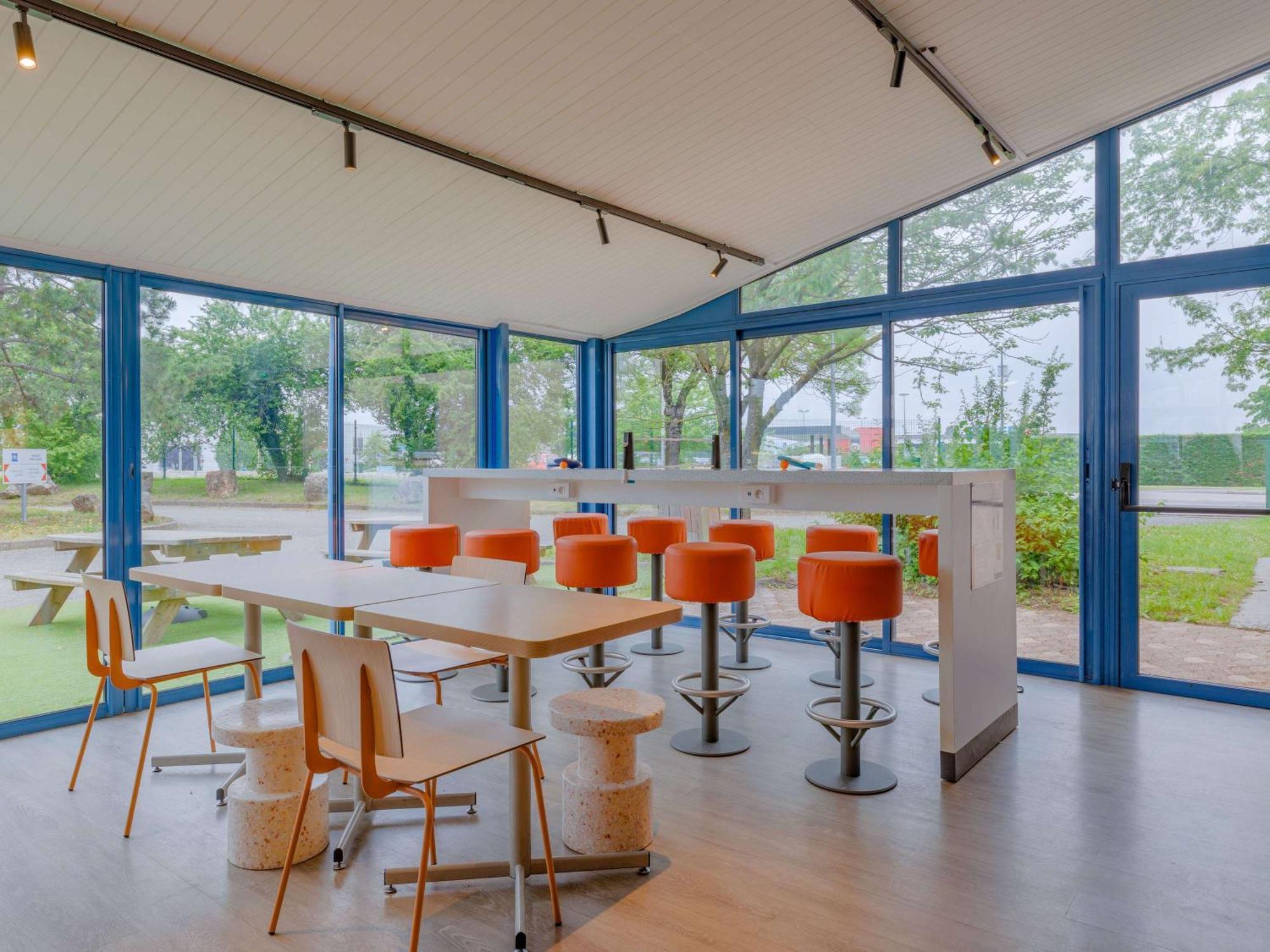 Ibis Budget Lyon Est Saint Quentin Fallavier エクステリア 写真