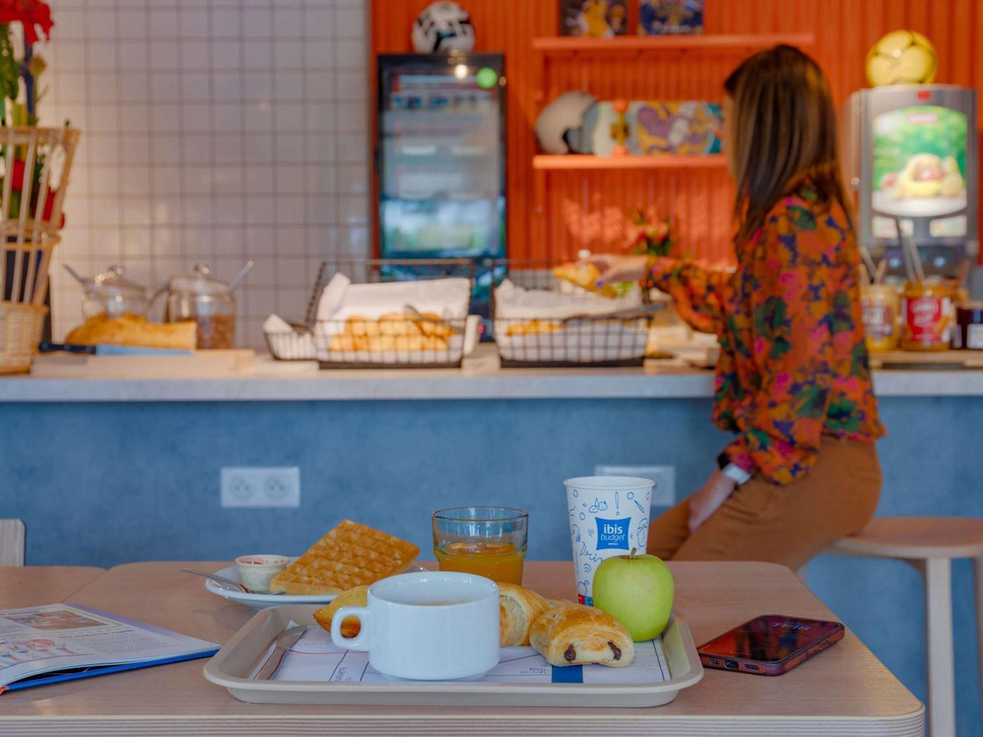 Ibis Budget Lyon Est Saint Quentin Fallavier エクステリア 写真